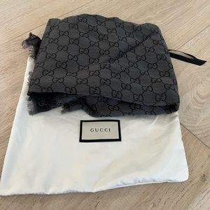 Gucci Scarf - Gucci Print